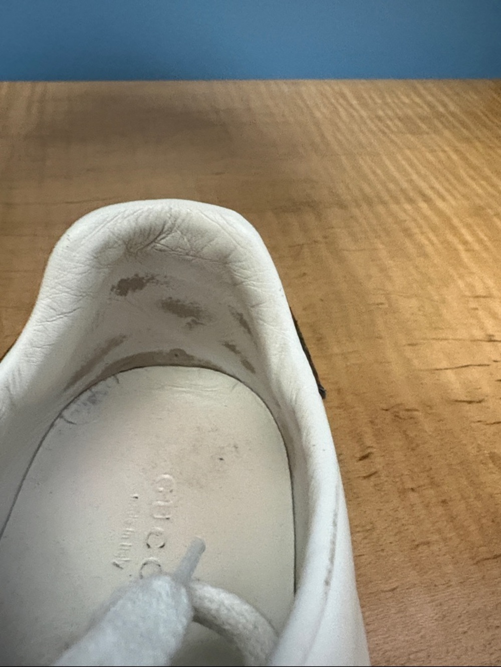 Gucci White Leather Low-Top Sneakers with Bumble Bee - Picture 8 of 9